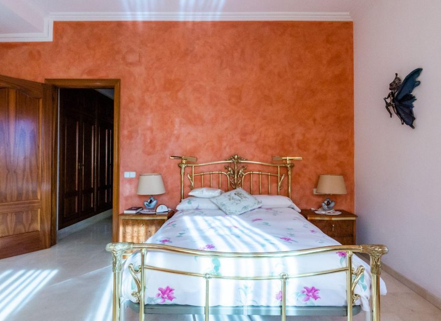 Resale - Villa - Cerdanyola del Valles