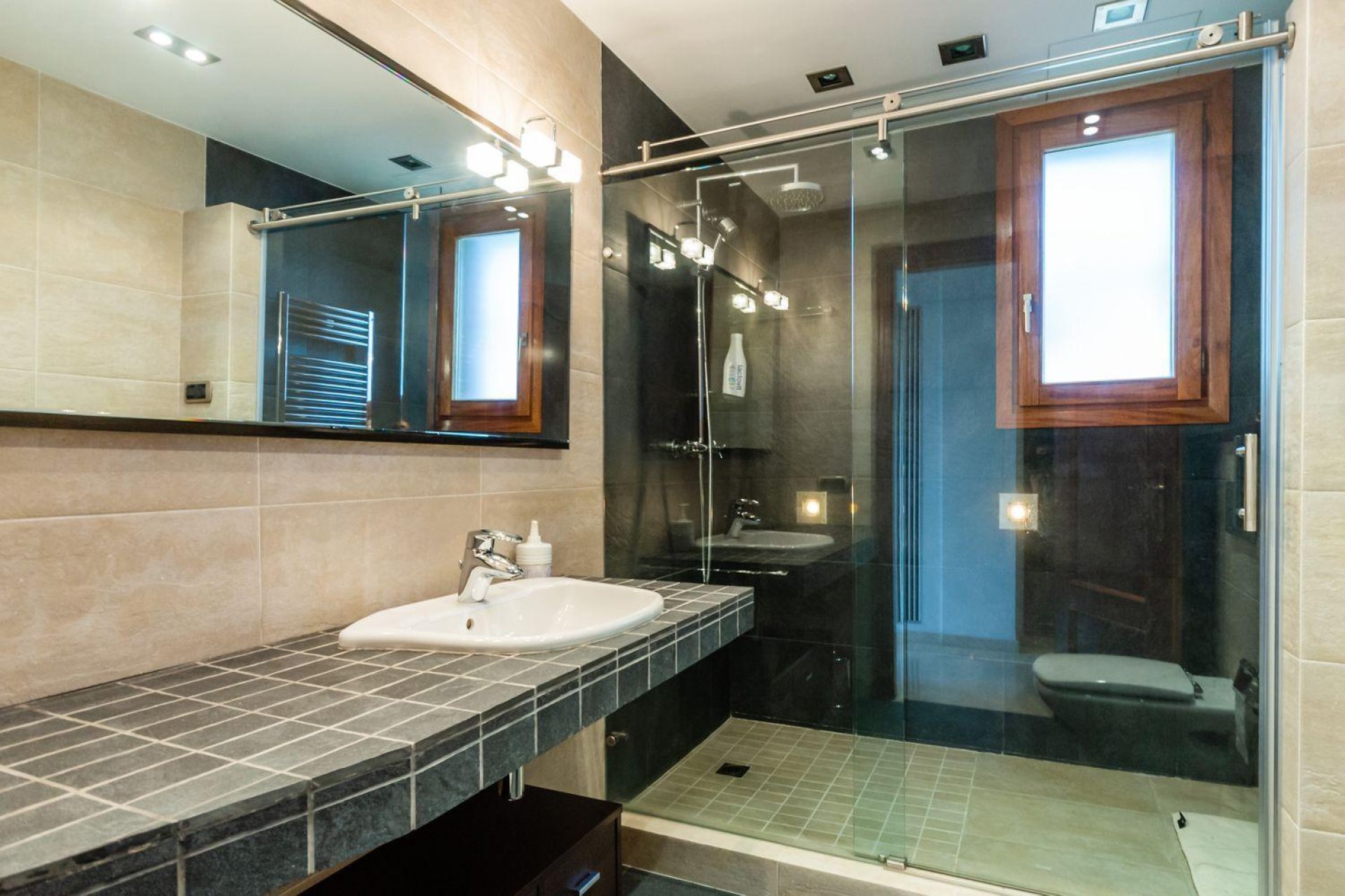 Resale - Villa - Cerdanyola del Valles