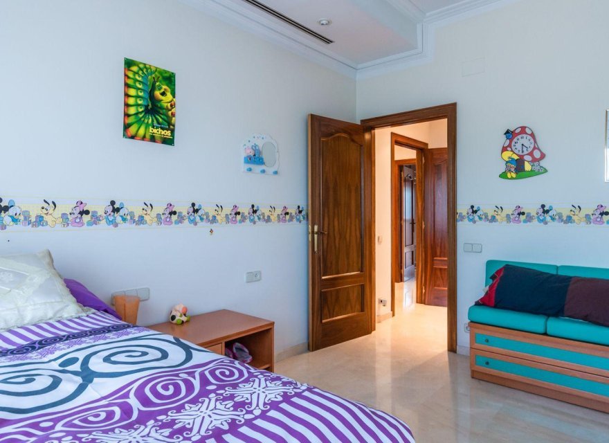 Resale - Villa - Cerdanyola del Valles