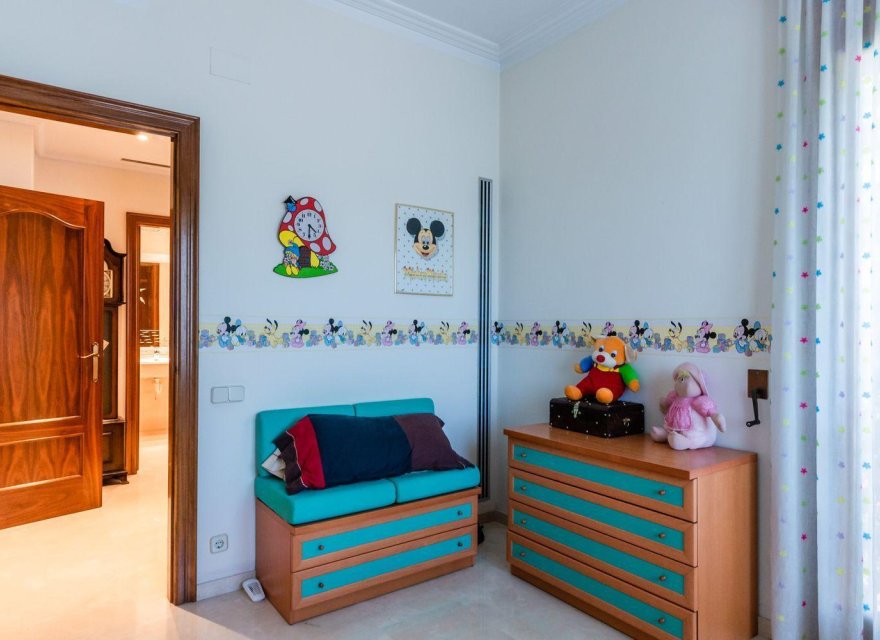 Resale - Villa - Cerdanyola del Valles