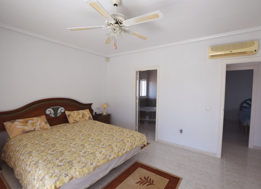 Resale - Villa - Ciudad Quesada - Pueblo Bravo