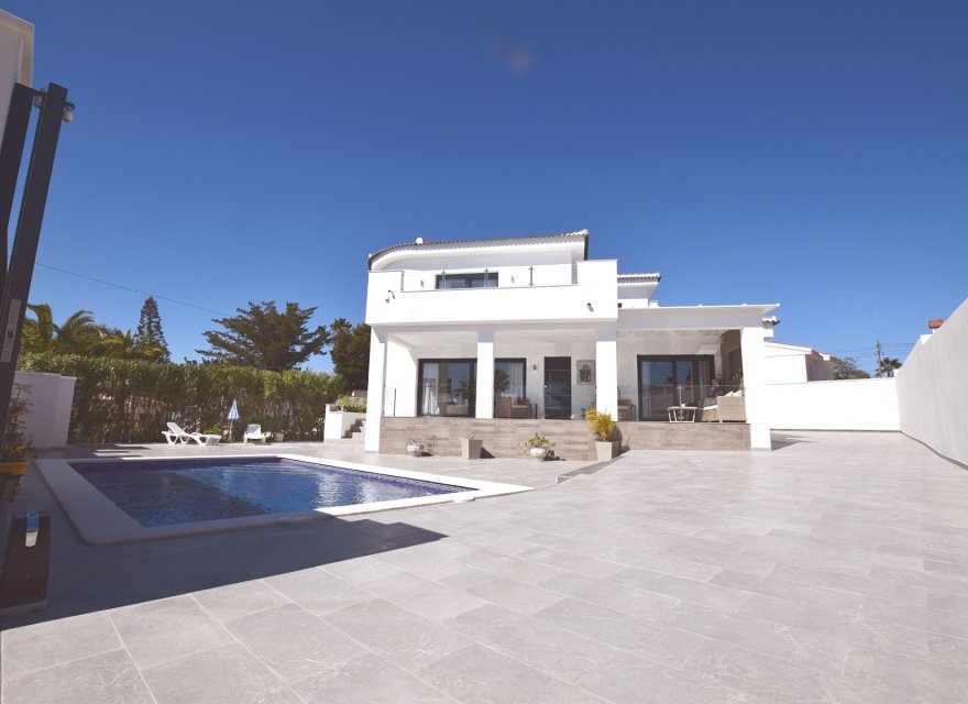 Resale - Villa - Ciudad Quesada