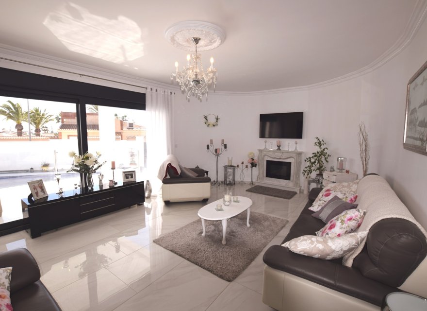 Resale - Villa - Ciudad Quesada