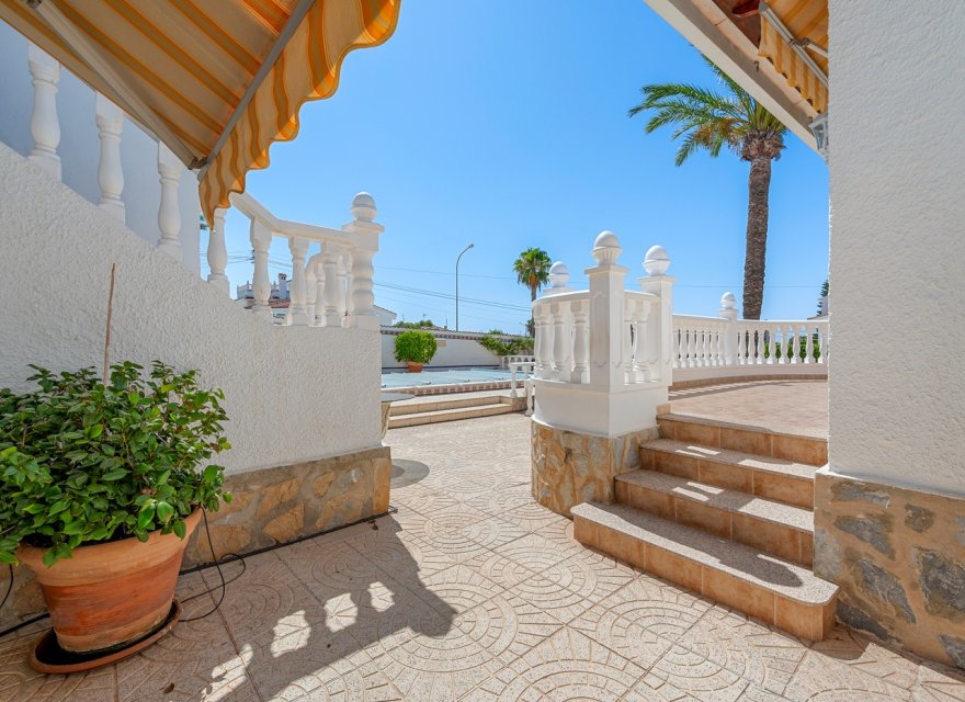 Resale - Villa - Ciudad Quesada