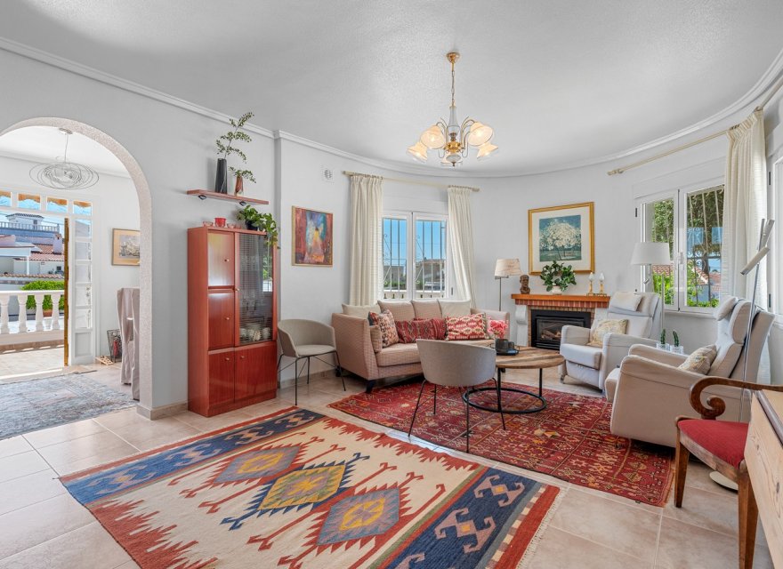 Resale - Villa - Ciudad Quesada