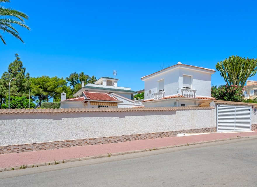 Resale - Villa - Ciudad Quesada
