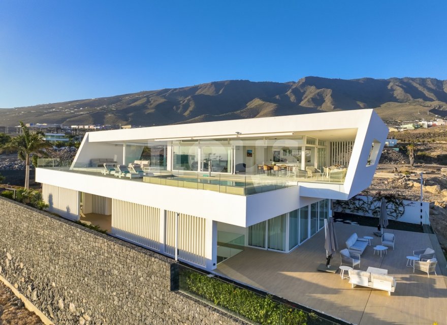 Resale - Villa - Costa Adeje (La Caleta) - Villa Yacht