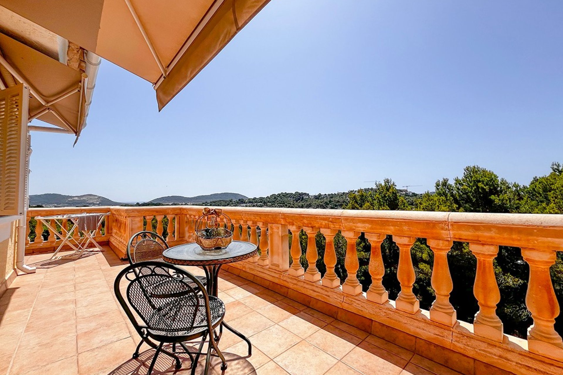 Resale - Villa - Costa de la Calma