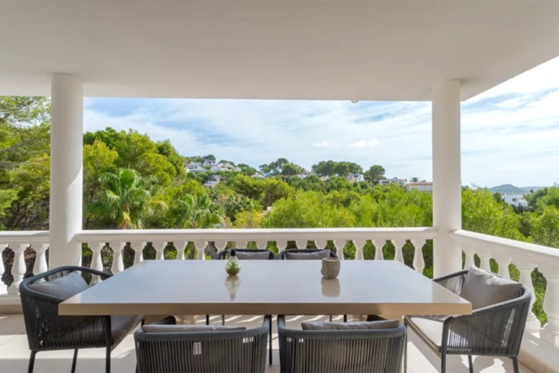 Resale - Villa - Costa de la Calma