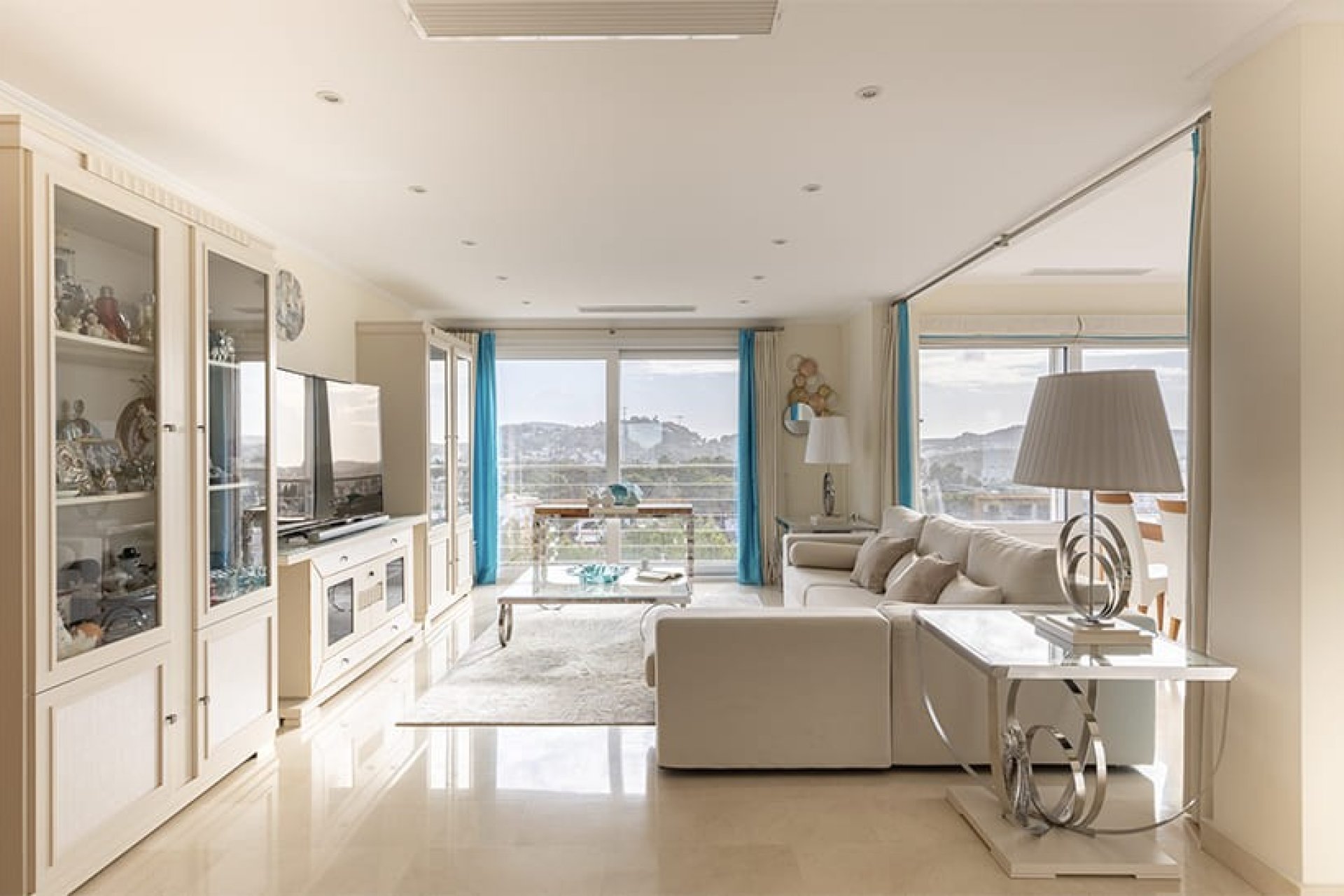 Resale - Villa - Costa de la Calma