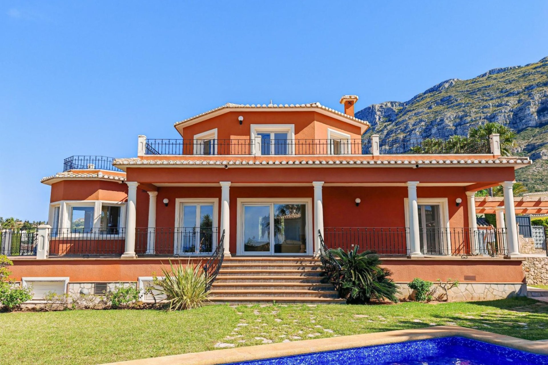 Resale - Villa - Denia - El Montgó