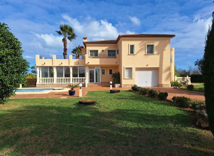 Resale - Villa - Denia - Las Marinas