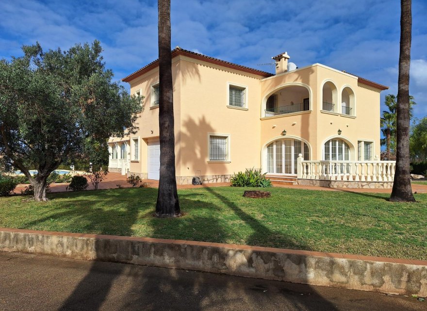 Resale - Villa - Denia - Las Marinas