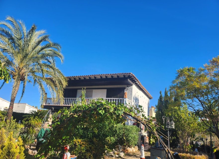 Resale - Villa - Denia - Les Marines