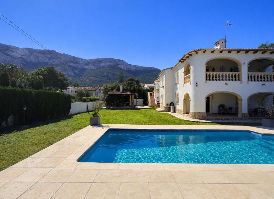 Resale - Villa - Denia - Montgó