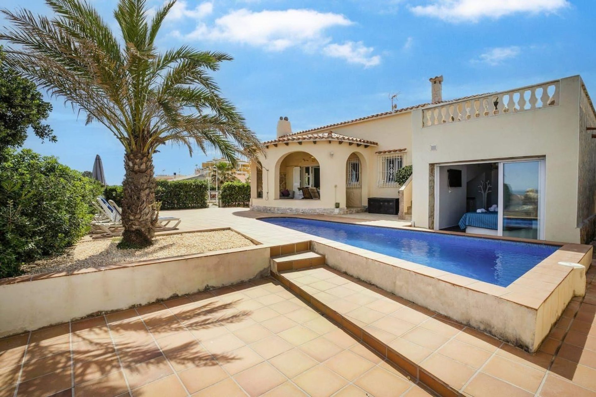 Resale - Villa - Denia - Playa de La Almadraba