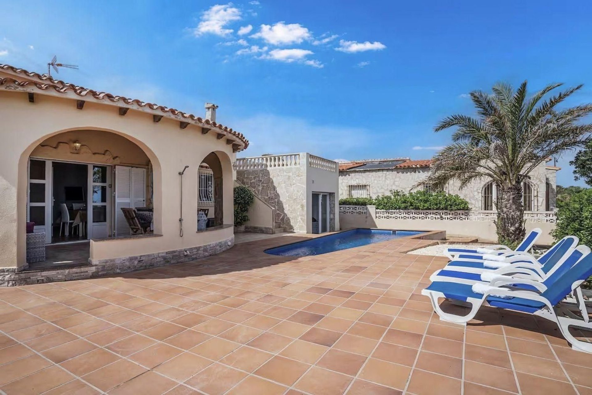 Resale - Villa - Denia - Playa de La Almadraba