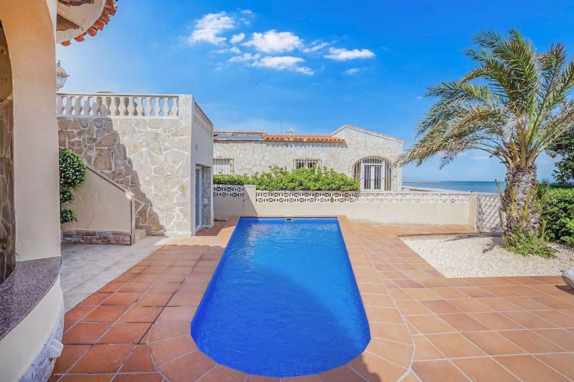 Resale - Villa - Denia - Playa de La Almadraba