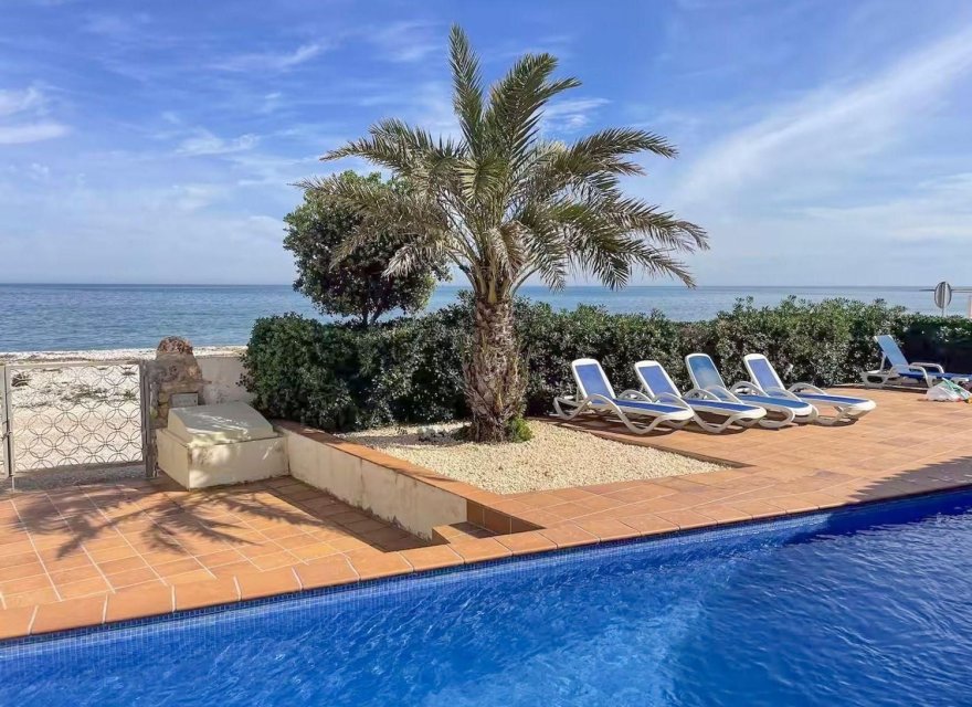 Resale - Villa - Denia - Playa de La Almadraba