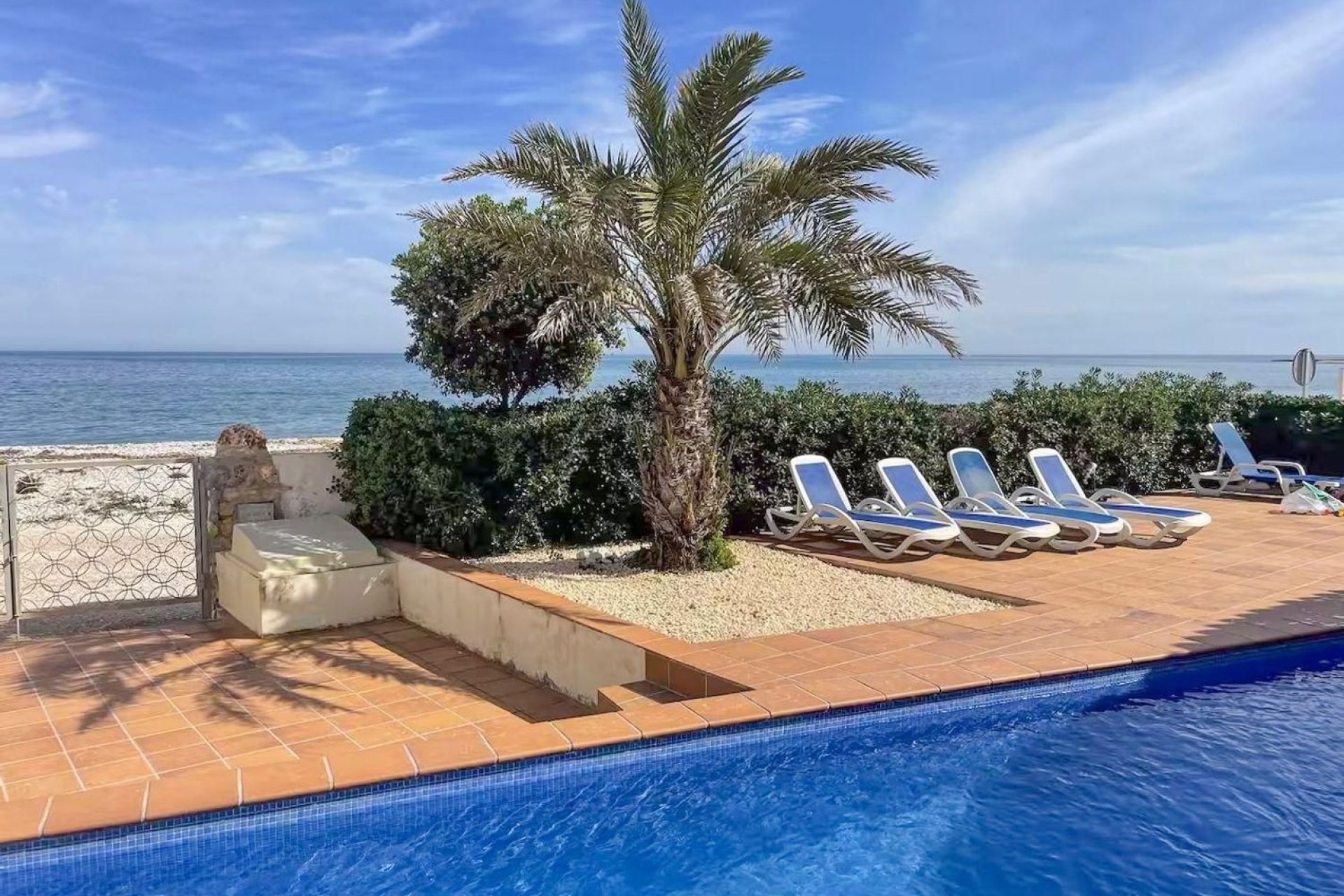 Resale - Villa - Denia - Playa de La Almadraba
