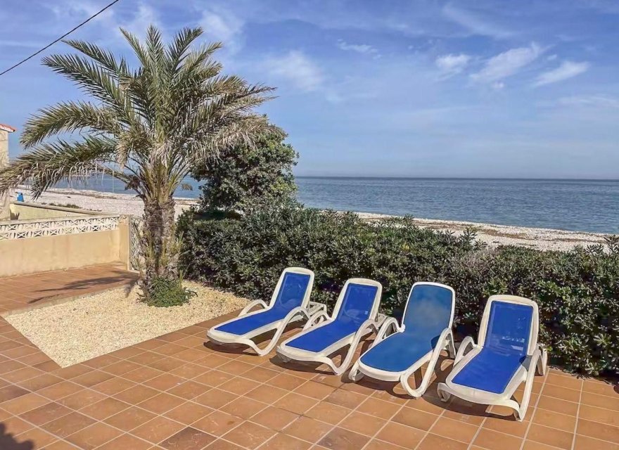 Resale - Villa - Denia - Playa de La Almadraba