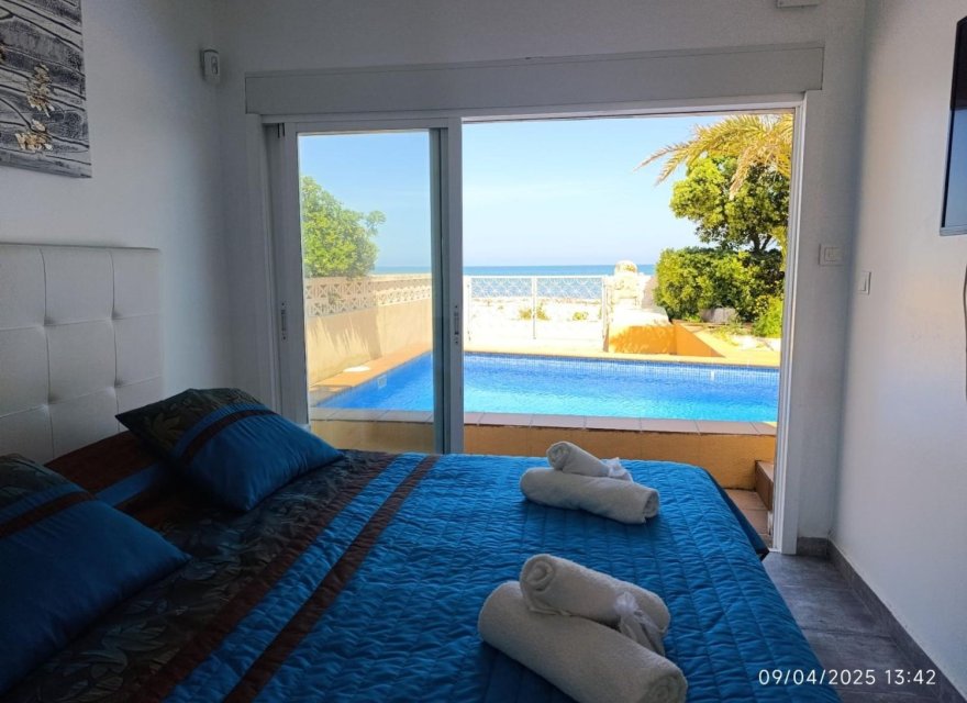 Resale - Villa - Denia - Playa de La Almadraba
