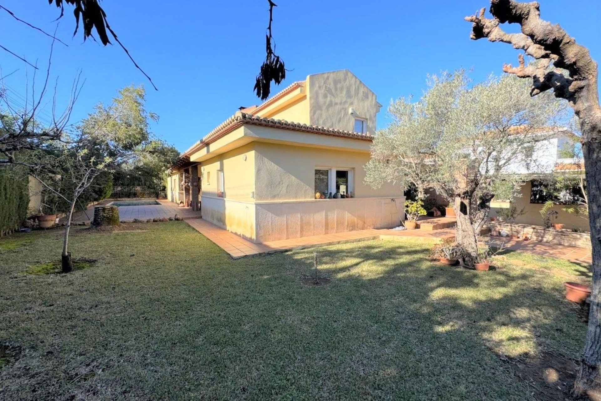 Resale - Villa - Denia