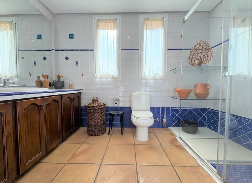 Resale - Villa - Denia