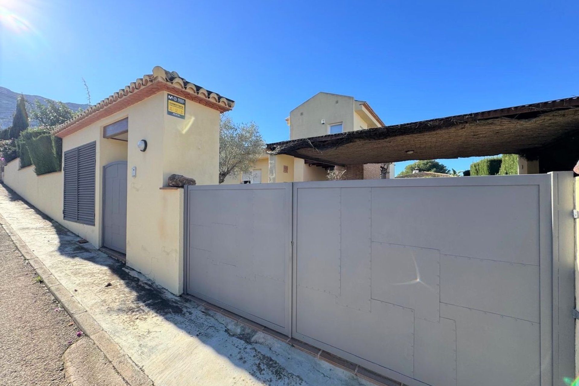 Resale - Villa - Denia