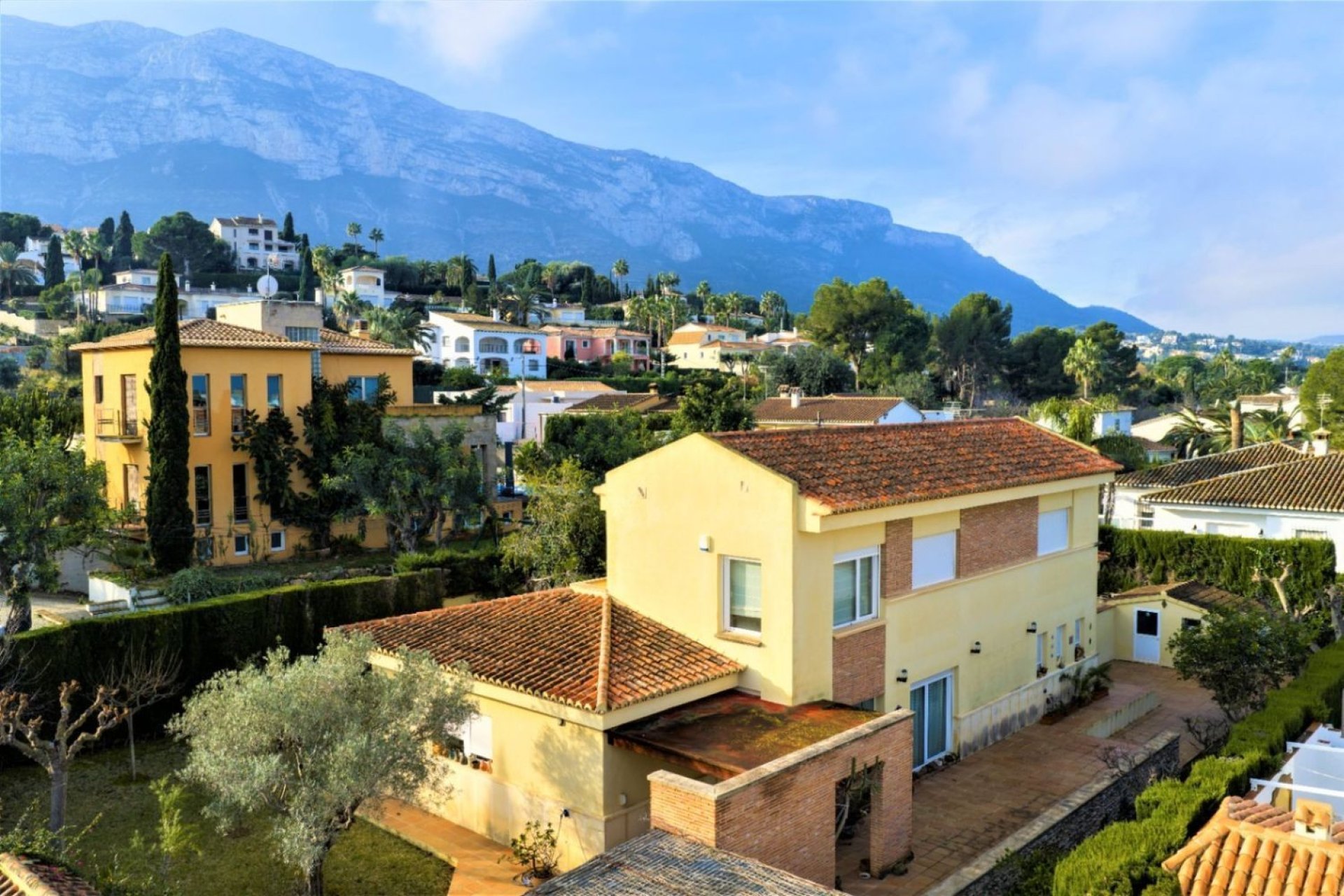 Resale - Villa - Denia