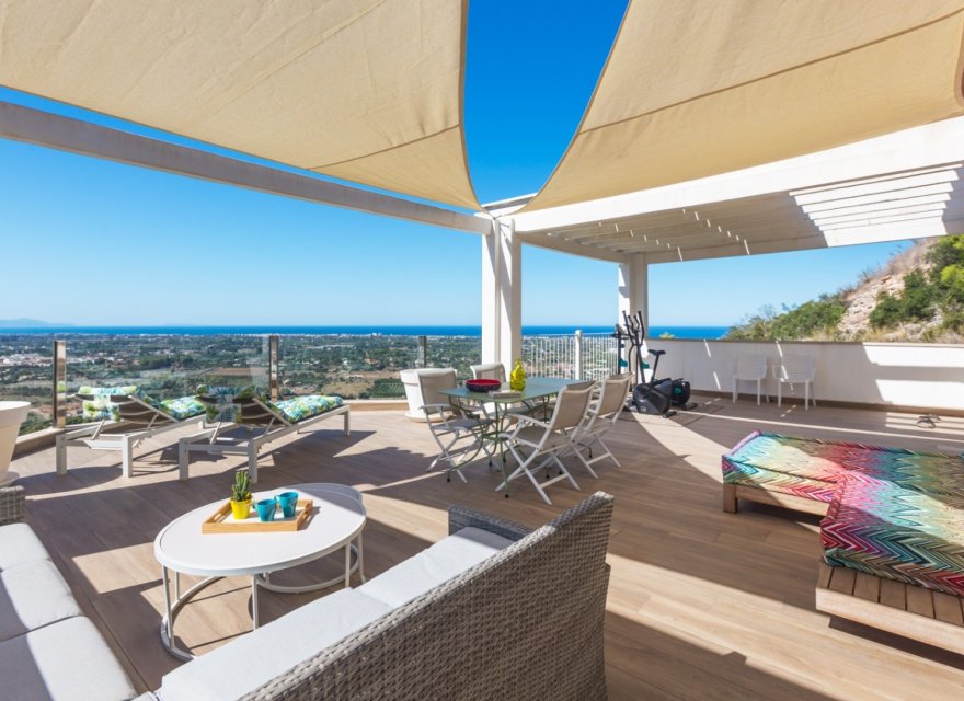 Resale - Villa - Denia
