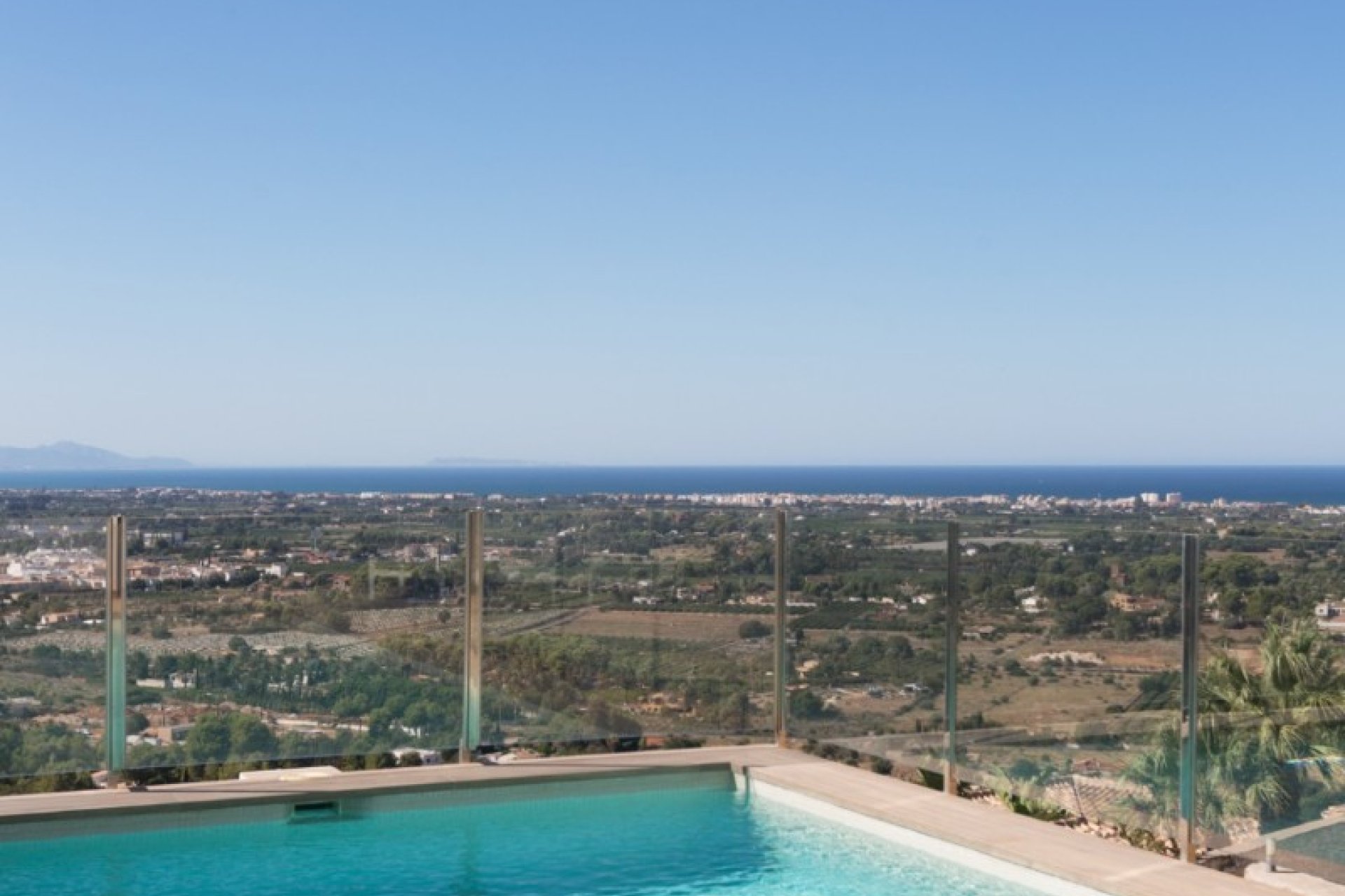 Resale - Villa - Denia