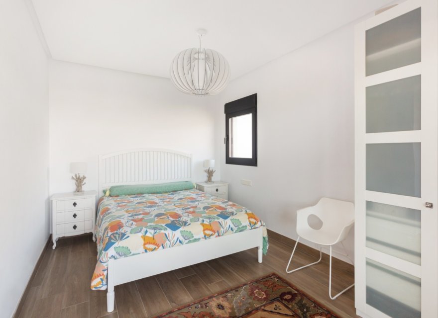 Resale - Villa - Denia