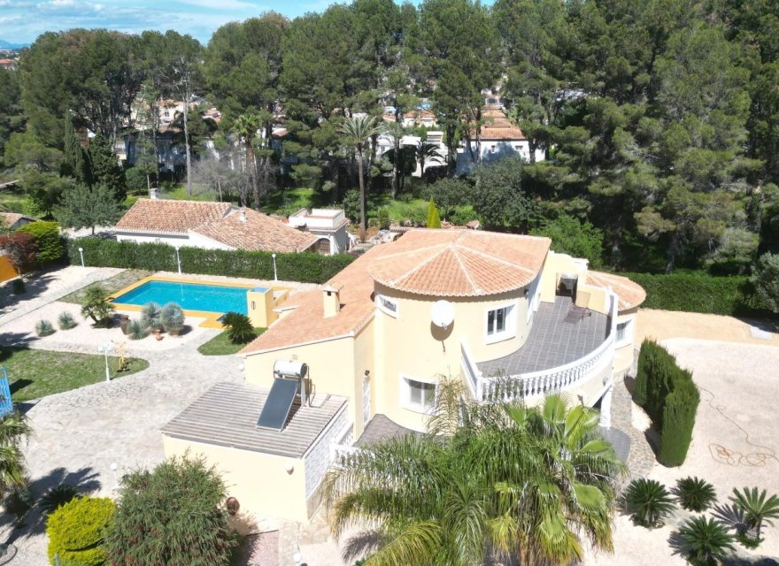 Resale - Villa - Denia