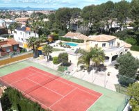 Resale - Villa - Denia