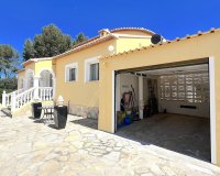 Resale - Villa - Denia