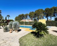 Resale - Villa - Denia