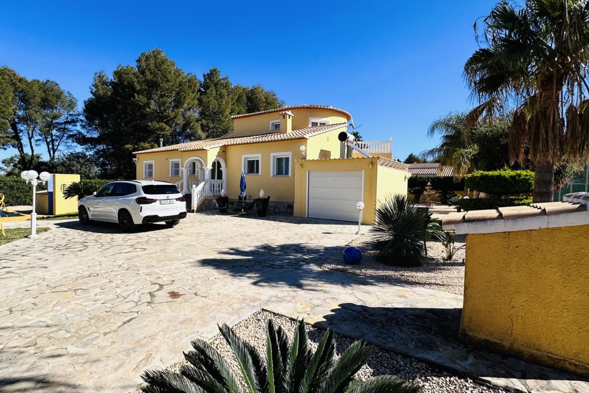 Resale - Villa - Denia