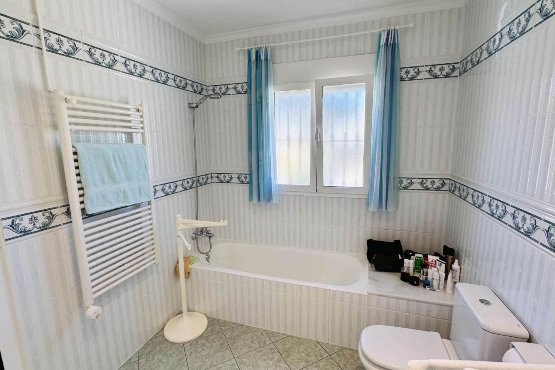 Resale - Villa - Denia