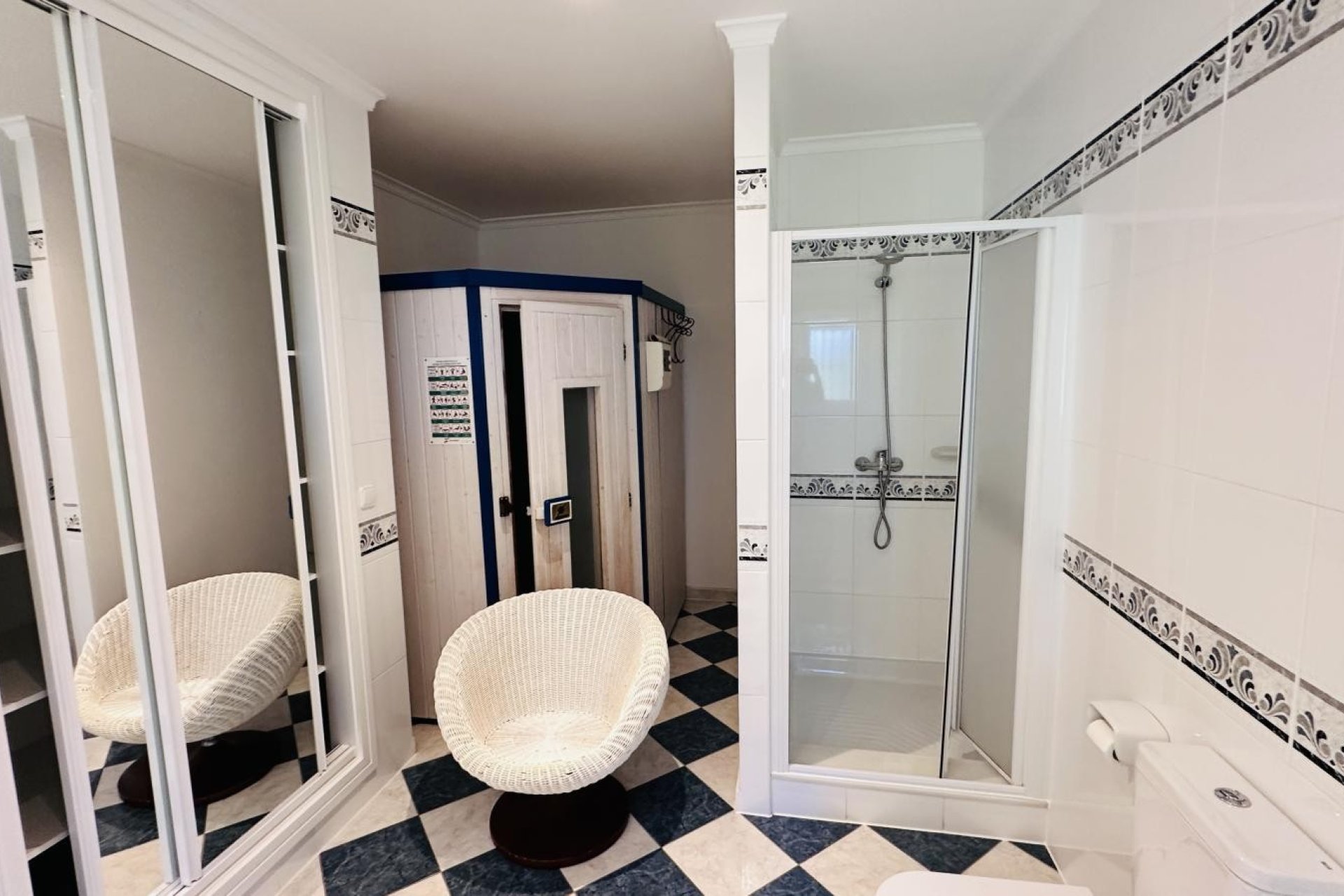 Resale - Villa - Denia