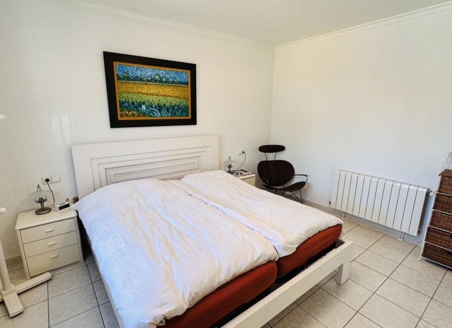 Resale - Villa - Denia