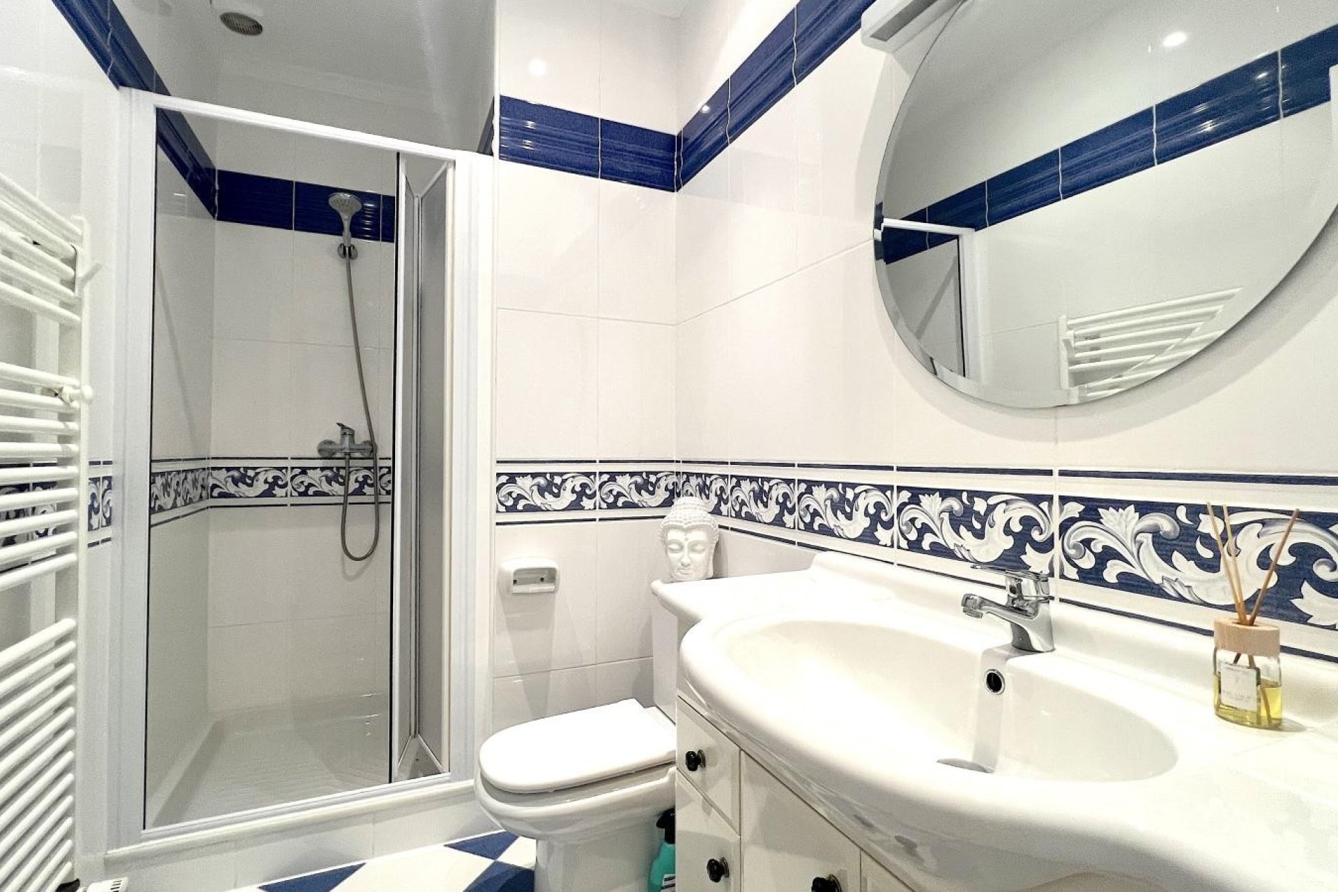 Resale - Villa - Denia