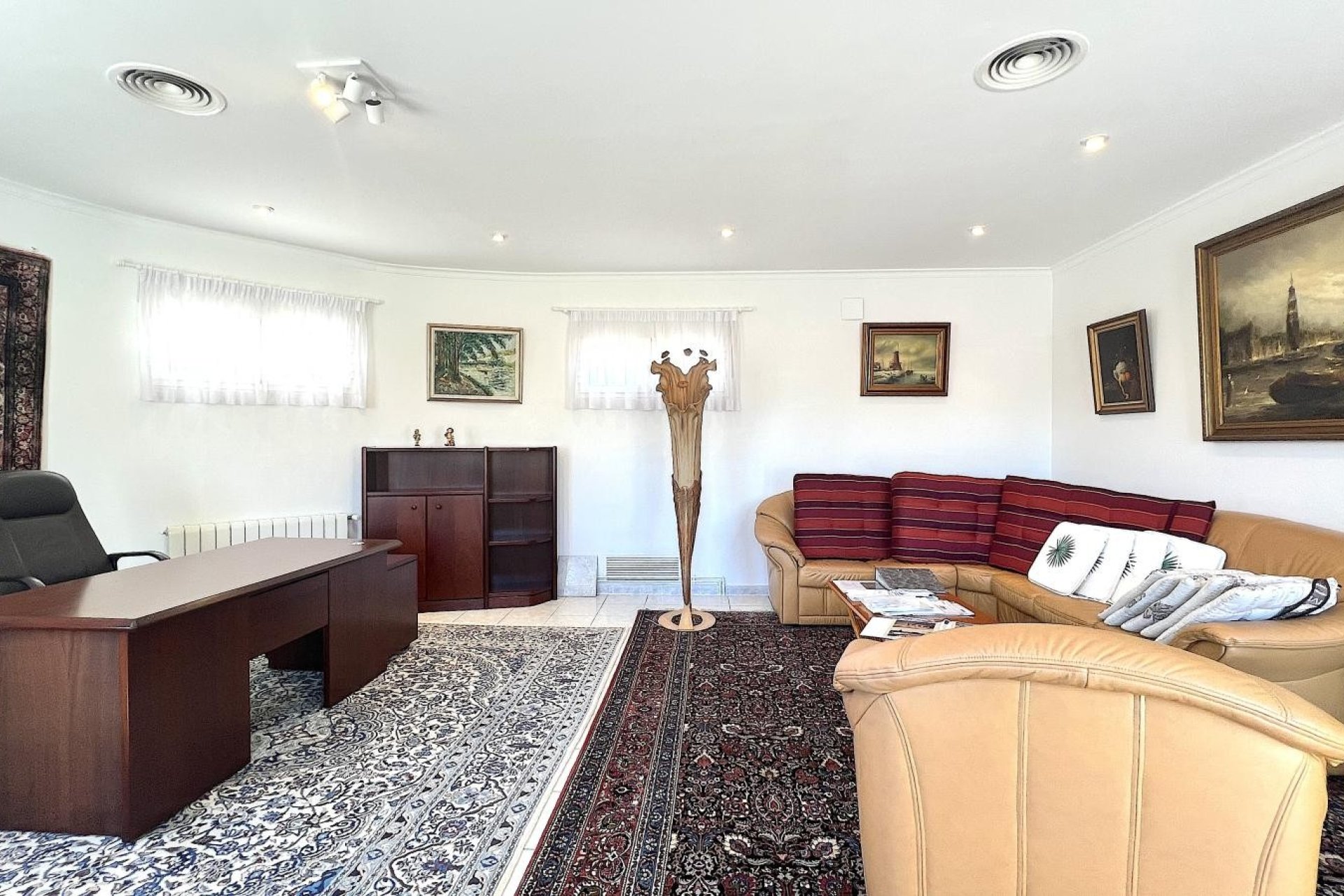 Resale - Villa - Denia