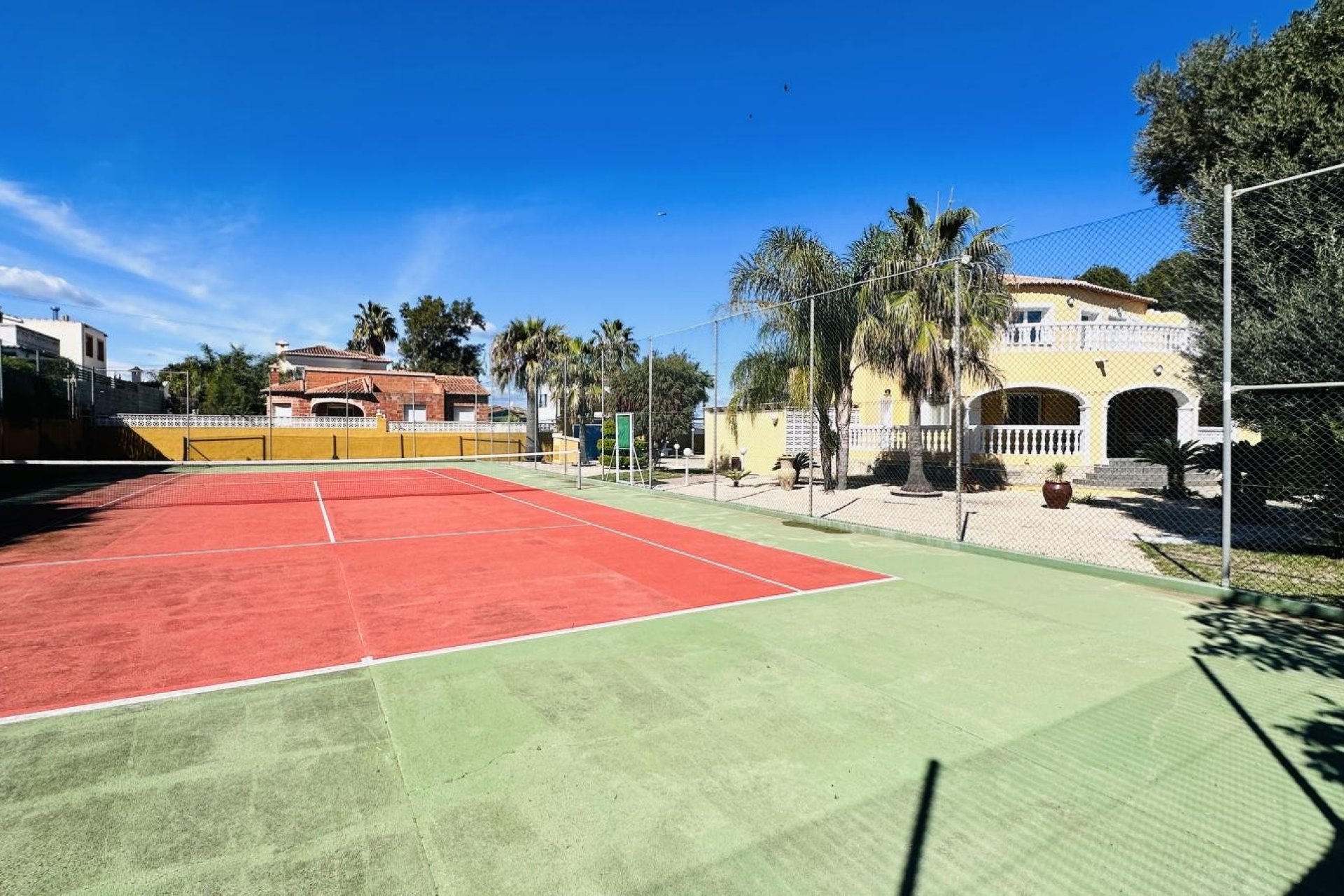 Resale - Villa - Denia