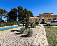 Resale - Villa - Denia