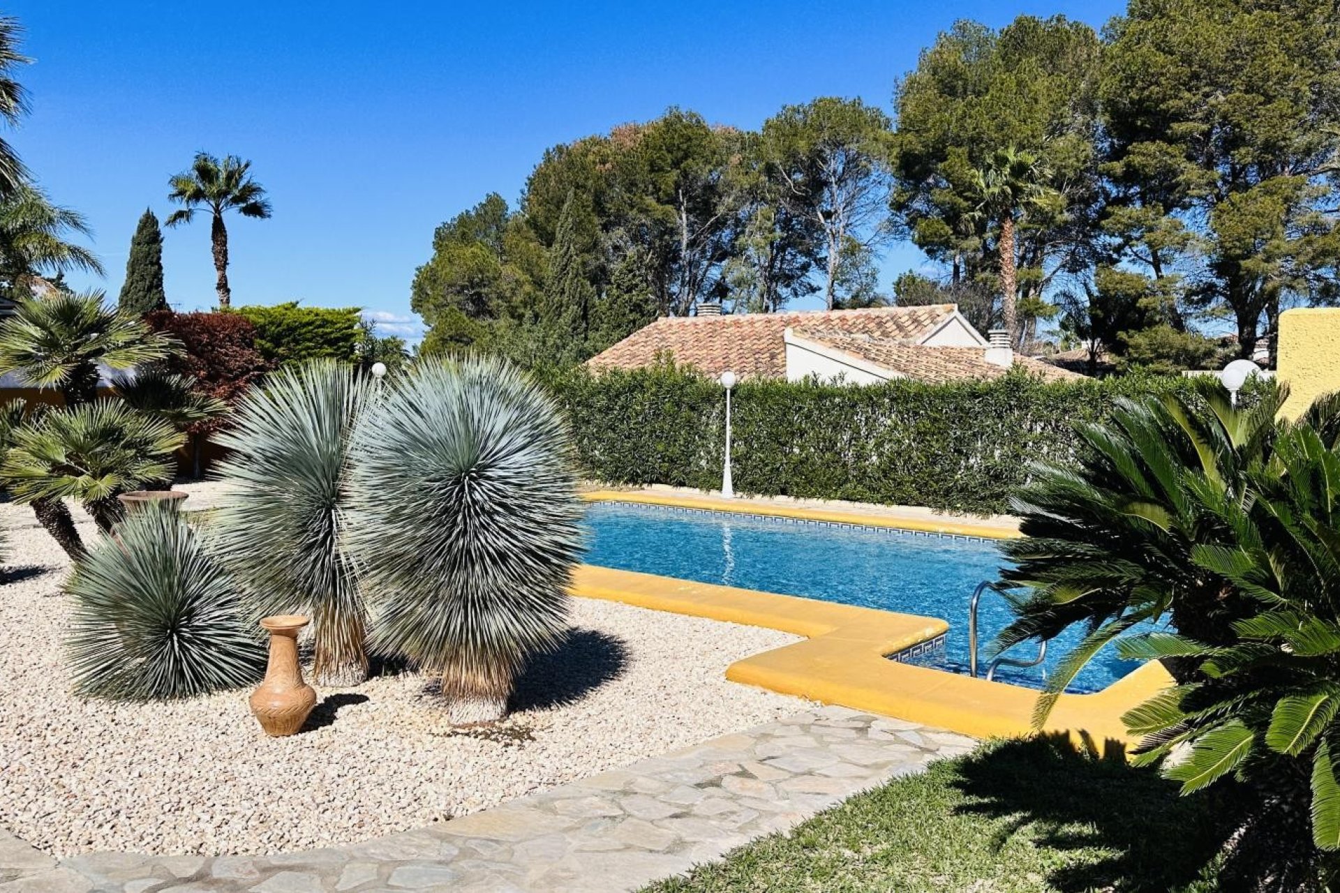 Resale - Villa - Denia