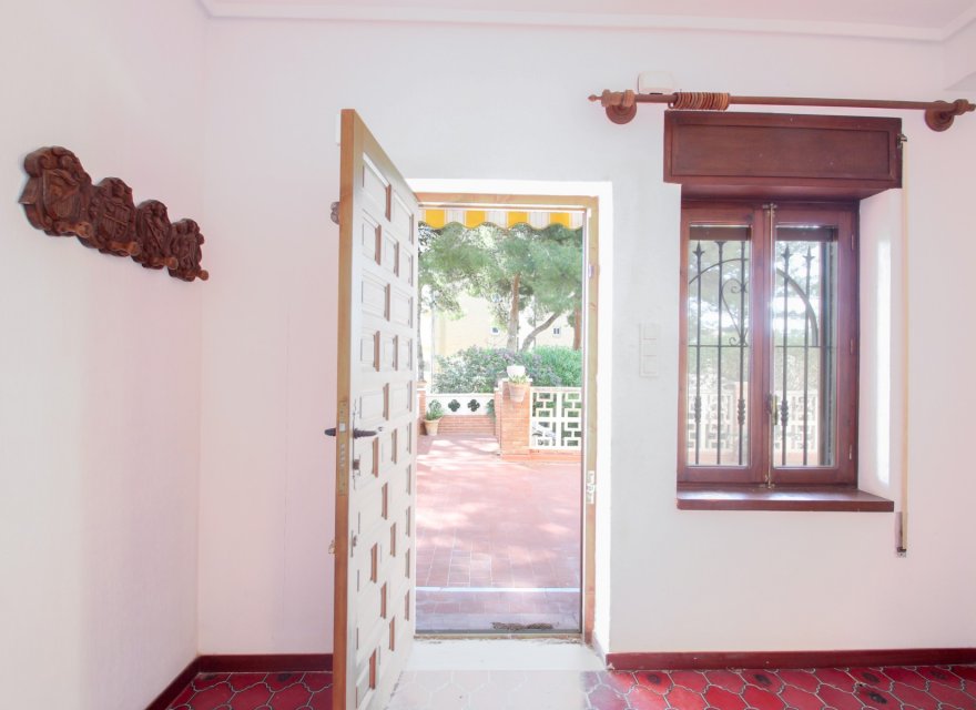 Resale - Villa - El Campello - Costa Blanca