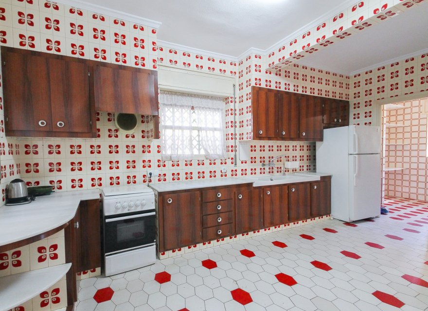 Resale - Villa - El Campello - Costa Blanca