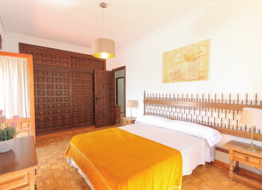 Resale - Villa - El Campello - Costa Blanca