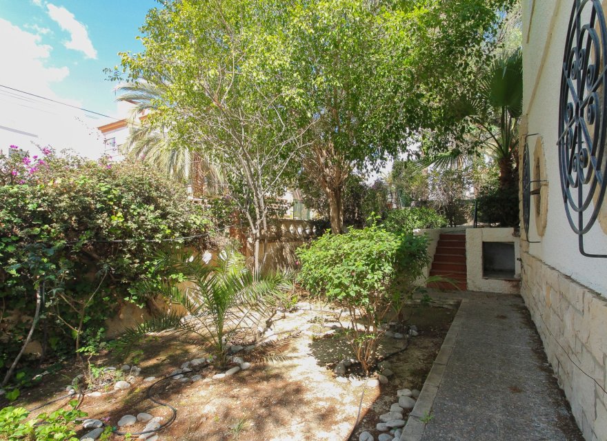 Resale - Villa - El Campello - Costa Blanca